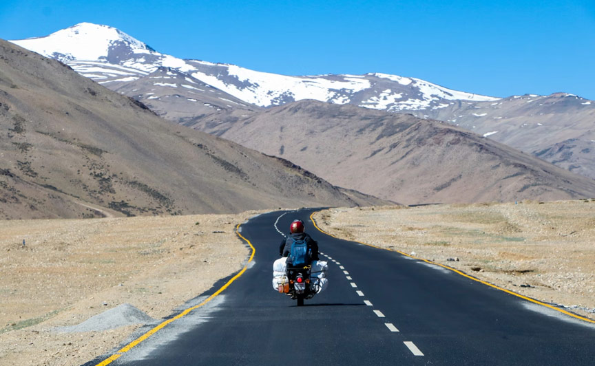 Discover India’s Rich Culture and Scenic Beauty on a Motorbike Tour